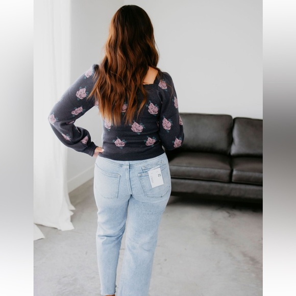 Hem & Thread Square Neck Floral Sweater Long Sleeve Charcoal Womens Size M - Picture 3 of 11